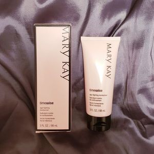 💋Timewise age fighting moisturizer 💋 new in box!